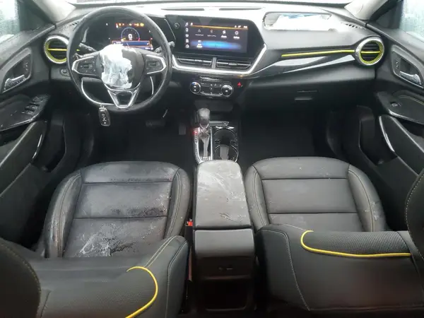 KL77LKEP2SC333063 2025 CHEVROLET TRAX - Image 8