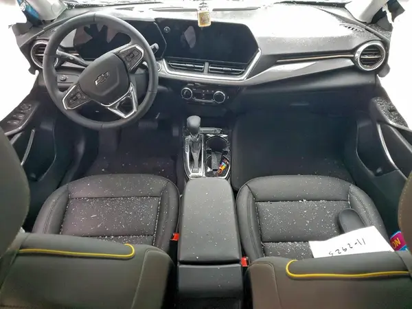 KL77LKEP2SC333211 2025 CHEVROLET TRAX - Image 8