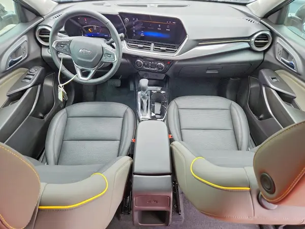 KL77LKEP2TC050986 2026 CHEVROLET TRAX - Image 8