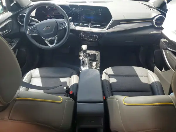 KL77LKEP3SC013329 2025 CHEVROLET TRAX - Image 8