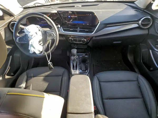 KL77LKEP3SC079623 2025 CHEVROLET TRAX - Image 8