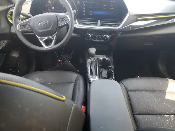 KL77LKEP3SC156216 2025 CHEVROLET TRAX - Image 8