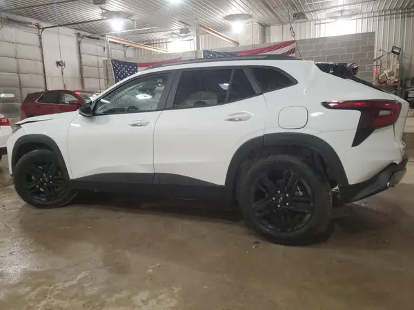 KL77LKEP3SC176580 2025 CHEVROLET TRAX - Image 2