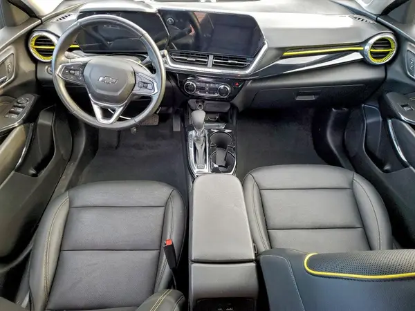 KL77LKEP3SC193640 2025 CHEVROLET TRAX - Image 8