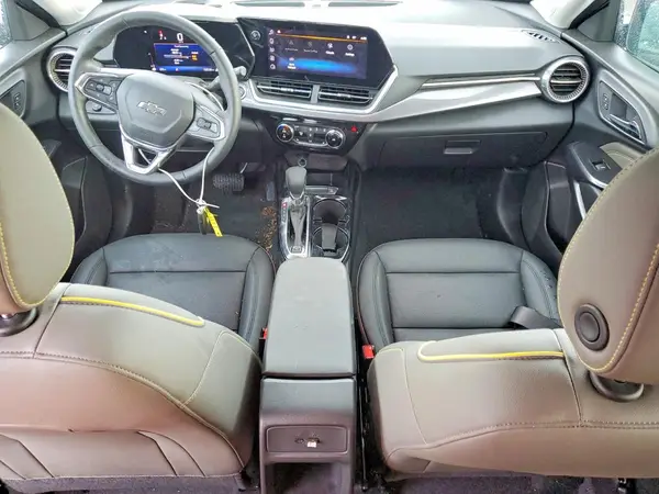 KL77LKEP3SC202403 2025 CHEVROLET TRAX - Image 8