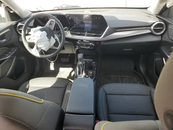 KL77LKEP3SC207892 2025 CHEVROLET TRAX - Image 8