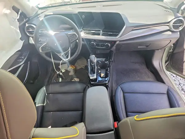 KL77LKEP3SC272368 2025 CHEVROLET TRAX - Image 8