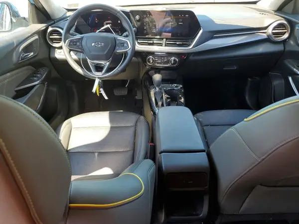 KL77LKEP3SC284889 2025 CHEVROLET TRAX - Image 8