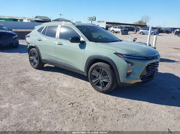 KL77LKEP3SC304221 2025 CHEVROLET TRAX - Image 1