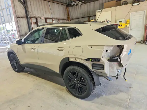 KL77LKEP3TC114369 2026 CHEVROLET TRAX - Image 2
