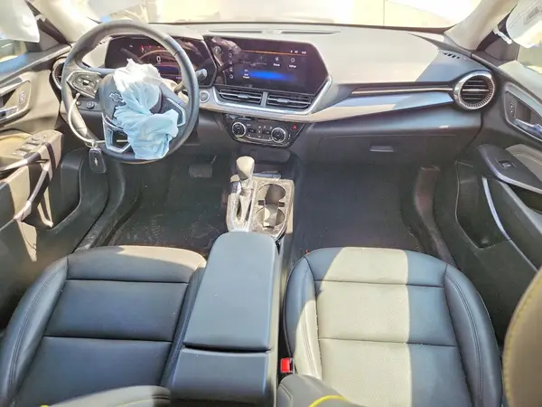 KL77LKEP4SC010360 2025 CHEVROLET TRAX - Image 8