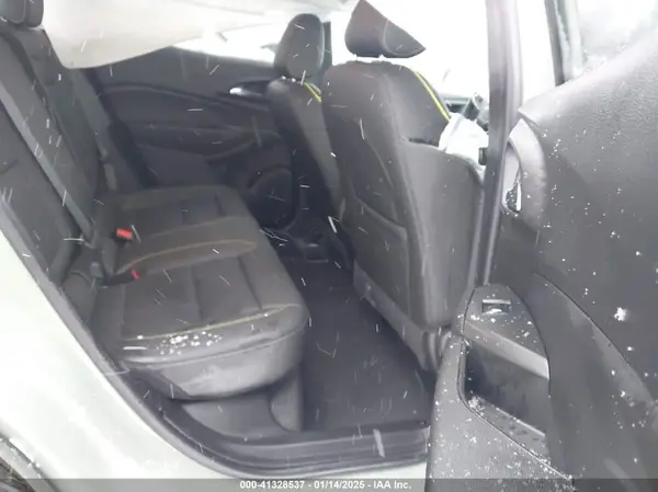 KL77LKEP4SC026610 2025 CHEVROLET TRAX - Image 8