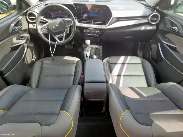 KL77LKEP4SC069361 2025 CHEVROLET TRAX - Image 8