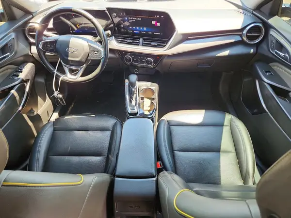 KL77LKEP4SC070784 2025 CHEVROLET TRAX - Image 8