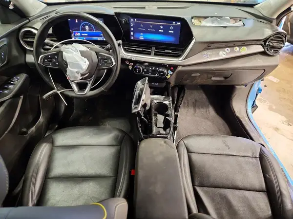 KL77LKEP4SC104996 2025 CHEVROLET TRAX - Image 8