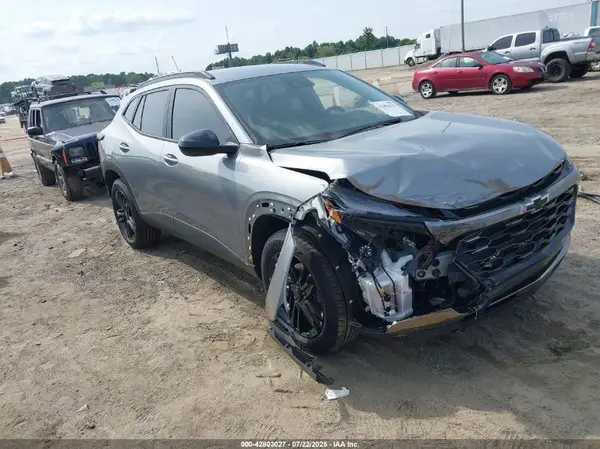 KL77LKEP4SC185370 2025 CHEVROLET TRAX - Image 1