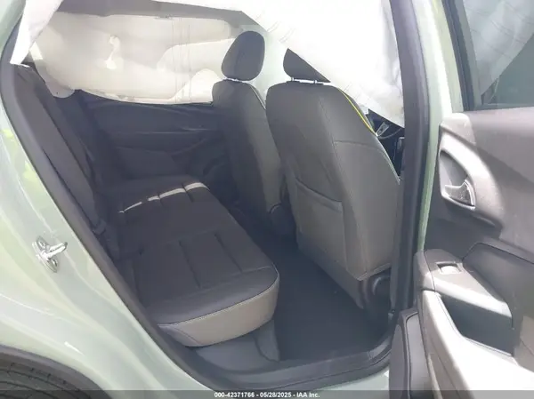 KL77LKEP4SC192318 2025 CHEVROLET TRAX - Image 8