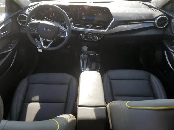 KL77LKEP4SC273433 2025 CHEVROLET TRAX - Image 8