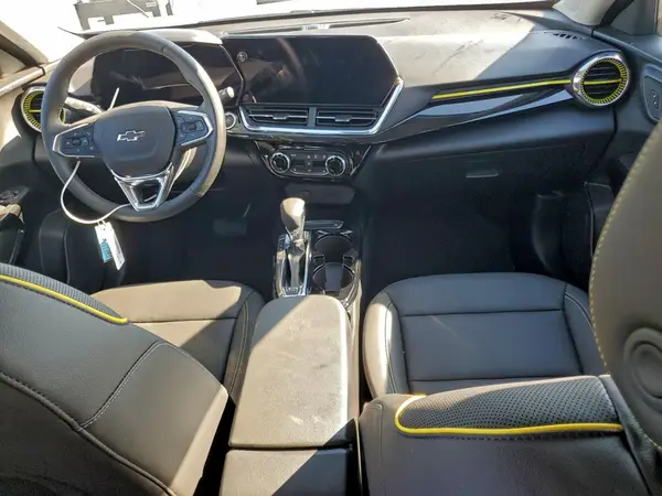 KL77LKEP4SC287235 2025 CHEVROLET TRAX - Image 8