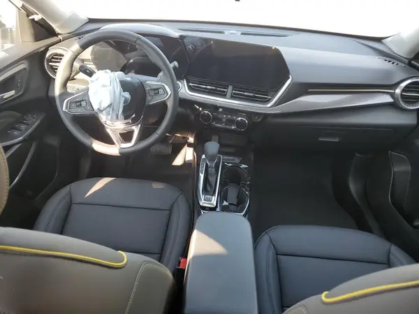 KL77LKEP4SC312537 2025 CHEVROLET TRAX - Image 8