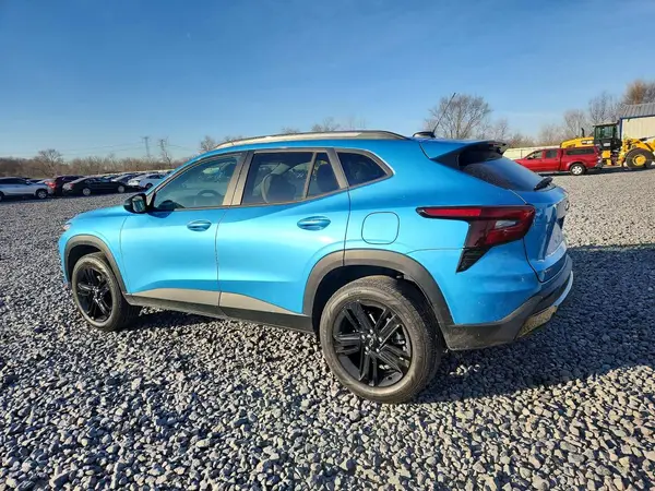 KL77LKEP4SC333193 2025 CHEVROLET TRAX - Image 2