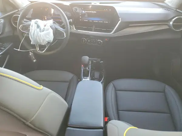 KL77LKEP4TC062685 2026 CHEVROLET TRAX - Image 8