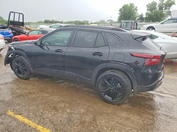 KL77LKEP4TC141290 2026 CHEVROLET TRAX - Image 2