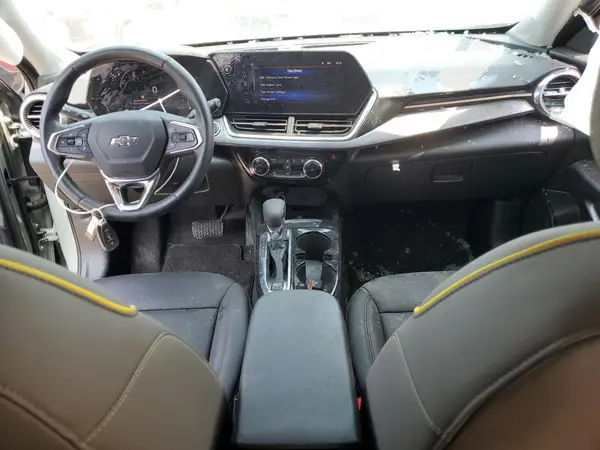 KL77LKEP5SC017494 2025 CHEVROLET TRAX - Image 8