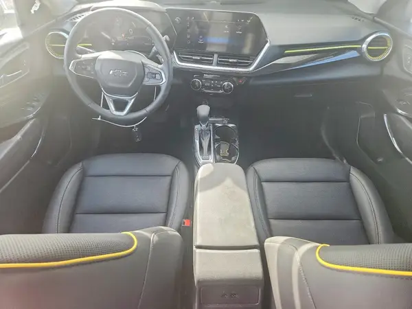 KL77LKEP5SC036384 2025 CHEVROLET TRAX - Image 8