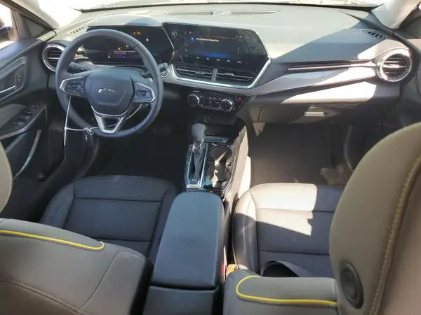 KL77LKEP5SC060992 2025 CHEVROLET TRAX - Image 8