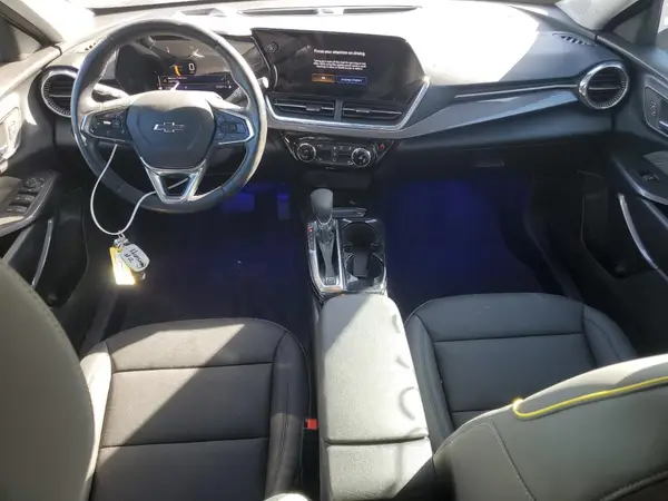 KL77LKEP5SC108166 2025 CHEVROLET TRAX - Image 8