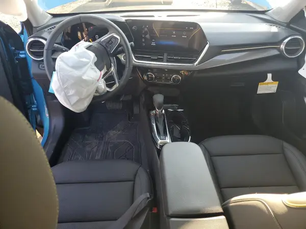 KL77LKEP5SC130054 2025 CHEVROLET TRAX - Image 8