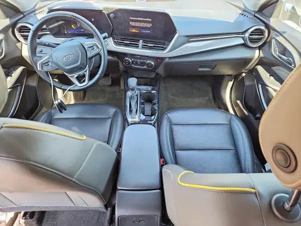 KL77LKEP5SC135187 2025 CHEVROLET TRAX - Image 8