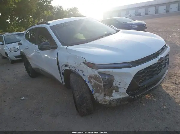 KL77LKEP5SC154256 2025 CHEVROLET TRAX - Image 1