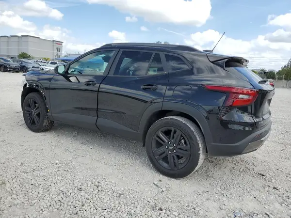 KL77LKEP5SC166245 2025 CHEVROLET TRAX - Image 2