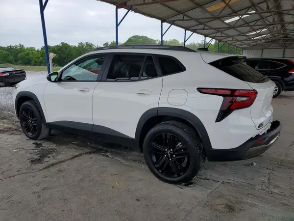 KL77LKEP5SC193350 2025 CHEVROLET TRAX - Image 2