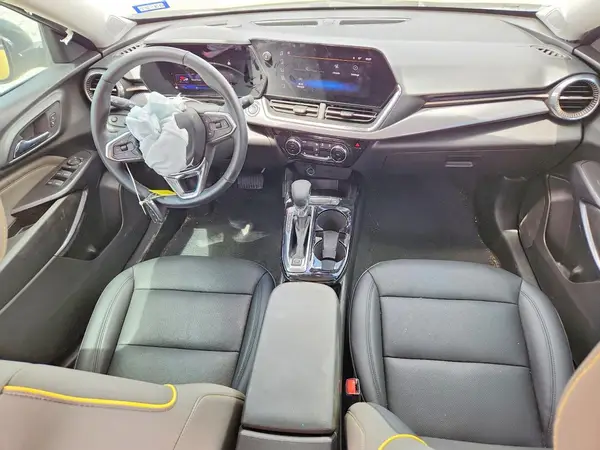 KL77LKEP5SC213824 2025 CHEVROLET TRAX - Image 8