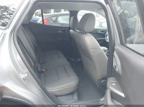 KL77LKEP5SC287809 2025 CHEVROLET TRAX - Image 8