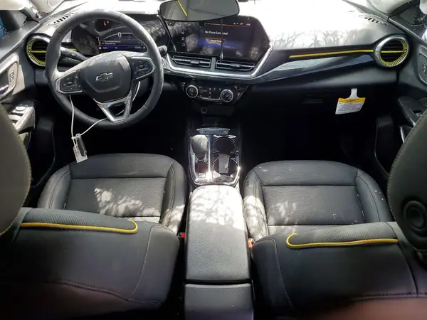 KL77LKEP5SC341061 2025 CHEVROLET TRAX - Image 8