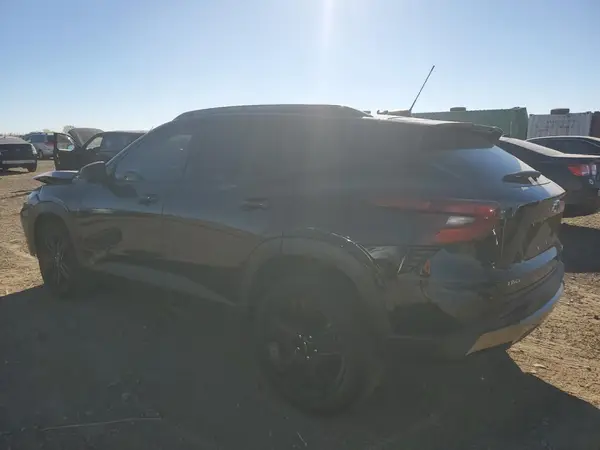 KL77LKEP5SC341173 2025 CHEVROLET TRAX - Image 2
