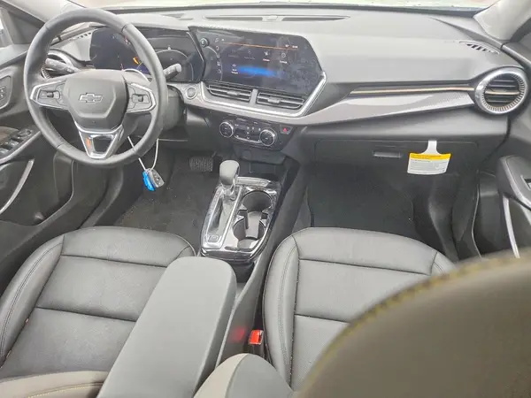 KL77LKEP5SC341223 2025 CHEVROLET TRAX - Image 8