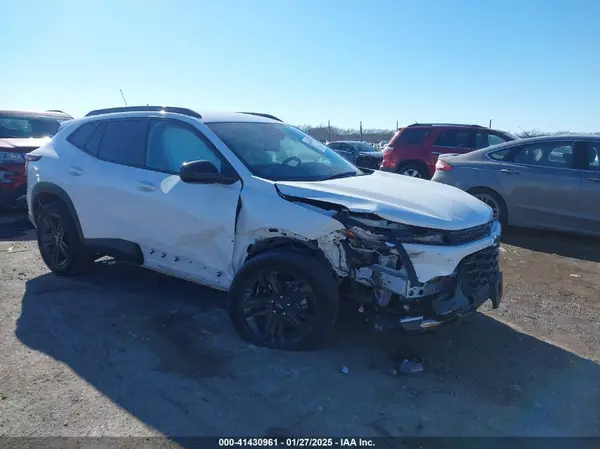 KL77LKEP6SC017102 2025 CHEVROLET TRAX - Image 1