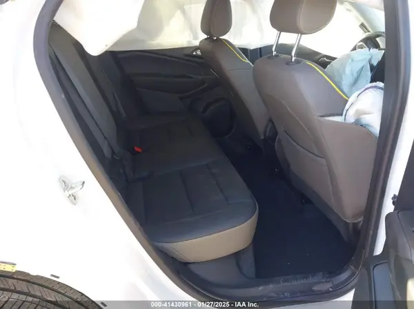KL77LKEP6SC017102 2025 CHEVROLET TRAX - Image 8