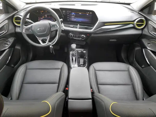KL77LKEP6SC043599 2025 CHEVROLET TRAX - Image 8