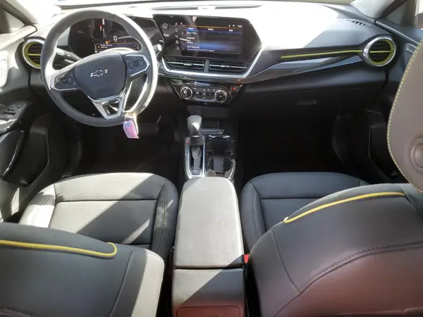 KL77LKEP6SC051377 2025 CHEVROLET TRAX - Image 8