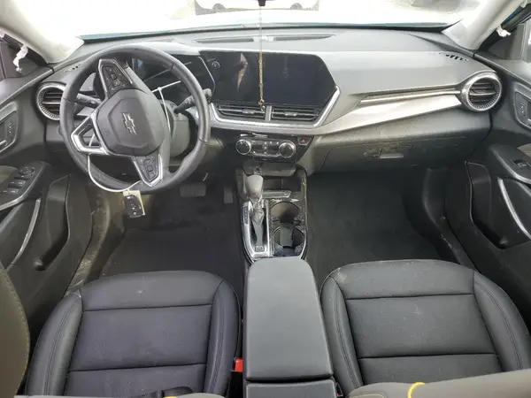 KL77LKEP6SC075405 2025 CHEVROLET TRAX - Image 8