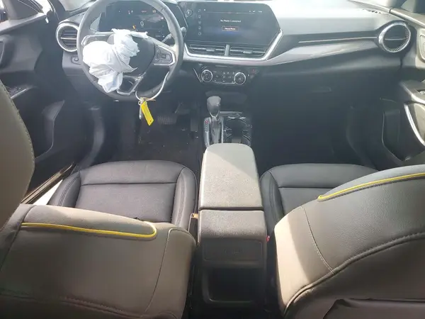 KL77LKEP6SC083276 2025 CHEVROLET TRAX - Image 8