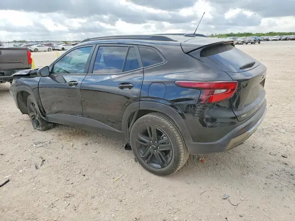 KL77LKEP6SC103350 2025 CHEVROLET TRAX - Image 2