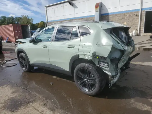 KL77LKEP6SC116342 2025 CHEVROLET TRAX - Image 2