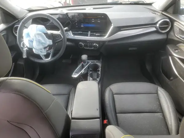 KL77LKEP6SC116342 2025 CHEVROLET TRAX - Image 8